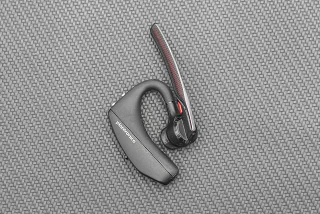 商务降噪耳机！缤特力Voyager 5200开箱体验，户外好助手