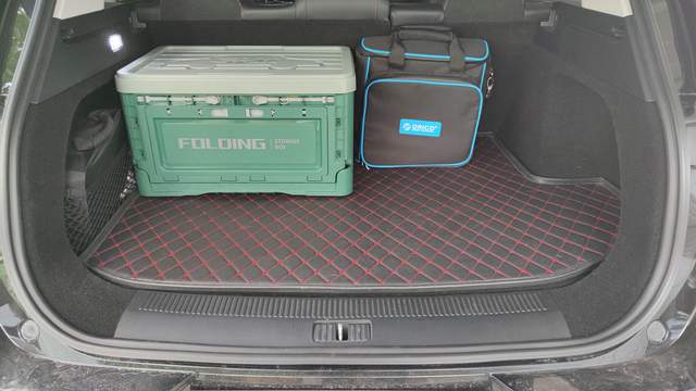 使用一个月下来，不得不承认，这款随车充就是比原配的香