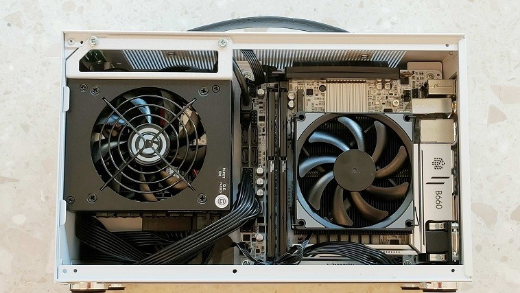 华南B660M-ITX主板搭配超频三蜂鸟和蓝戟DG1性能如何？|华南金牌