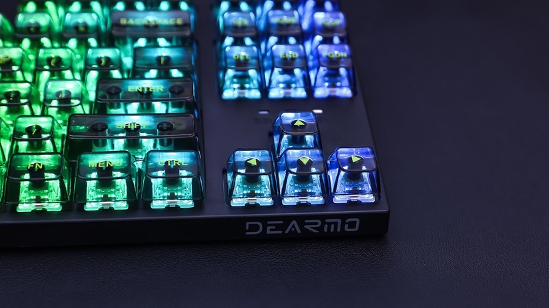 佳达隆小袋鼠轴配黑透键帽，迪摩F87三模机械键盘再进化