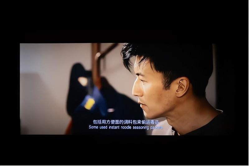 真1080P，投影效果出色，适合家用，哈趣Q1云台投影仪体验