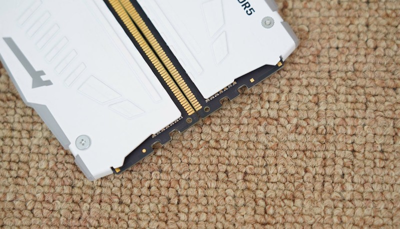 千元级游戏CPU哪家强？9600X VS 14600KF对比评测告诉你答案