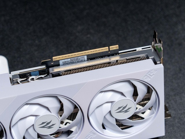 最期待的50系显卡，影驰RTX 5070 Ti 圣刃OC显卡首发测评