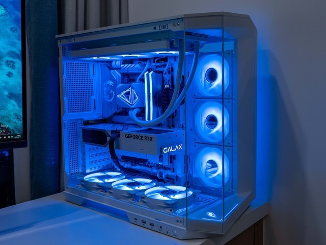 最期待的50系显卡，影驰RTX 5070 Ti 圣刃OC显卡首发测评