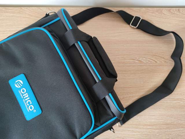 使用一个月下来，不得不承认，这款随车充就是比原配的香