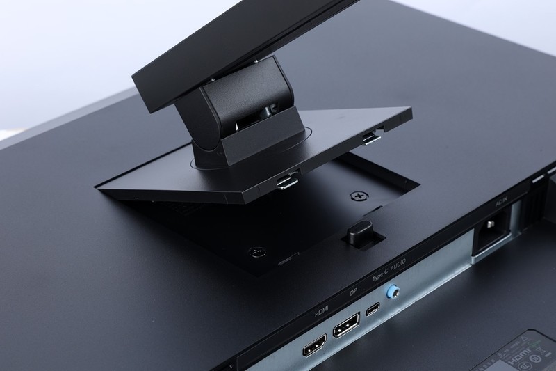 设计制图用显示器咋选？千元档INNOCN 27C1U-D 4K专业美术显示器推荐