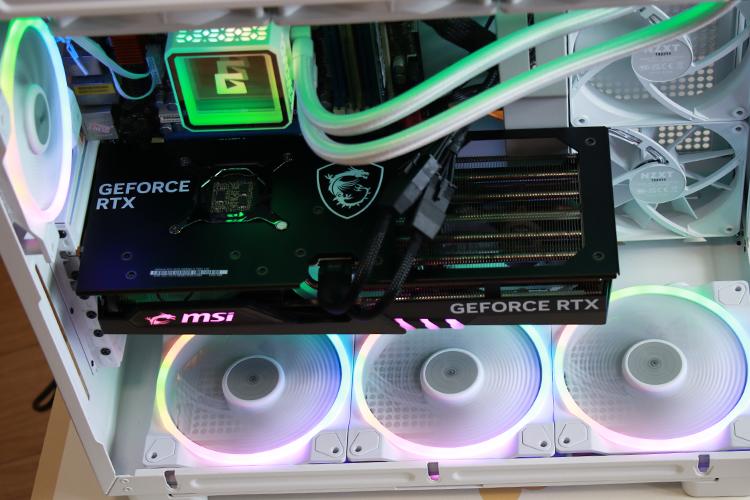 省电又安全！RTX40系列电源超给力，德商德静界1000w、Light Wings机箱风扇开箱体验