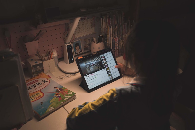 叠BUFF的飞利浦A1护眼灯，卖点之多总能戳中你的刚需