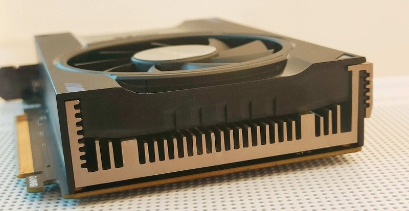 华南B660M-ITX主板搭配超频三蜂鸟和蓝戟DG1性能如何？|华南金牌