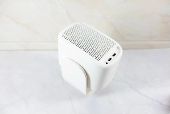 真1080P，投影效果出色，适合家用，哈趣Q1云台投影仪体验