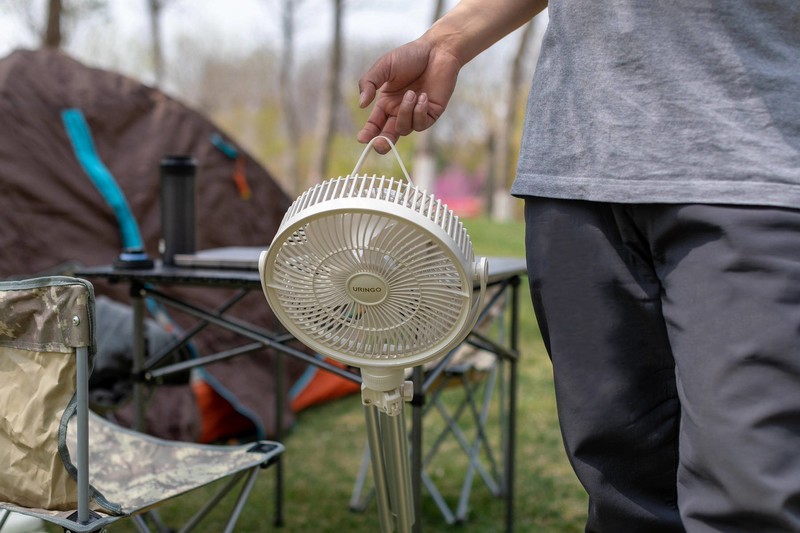 户外清凉无蚊虫，七彩叮当露营风扇，让夏日露营更有氛围感