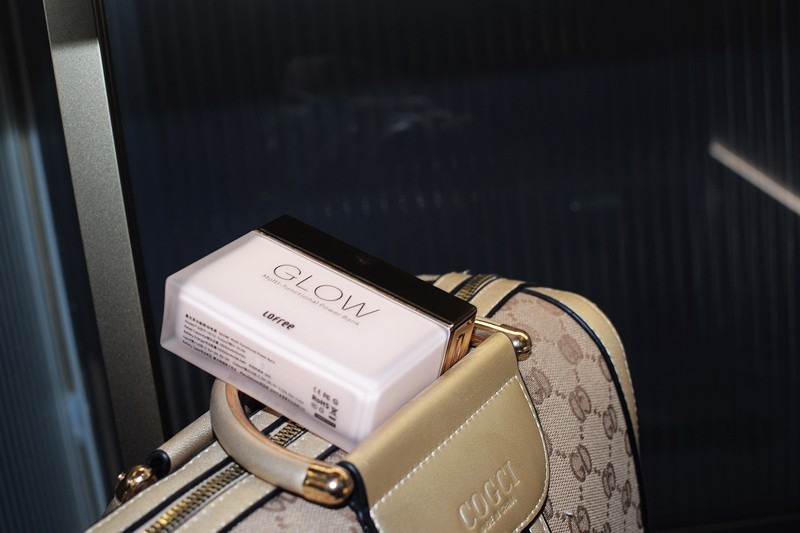 全球首个香水瓶移动电源，洛斐GLOW，完美兼顾审美和功能适用性