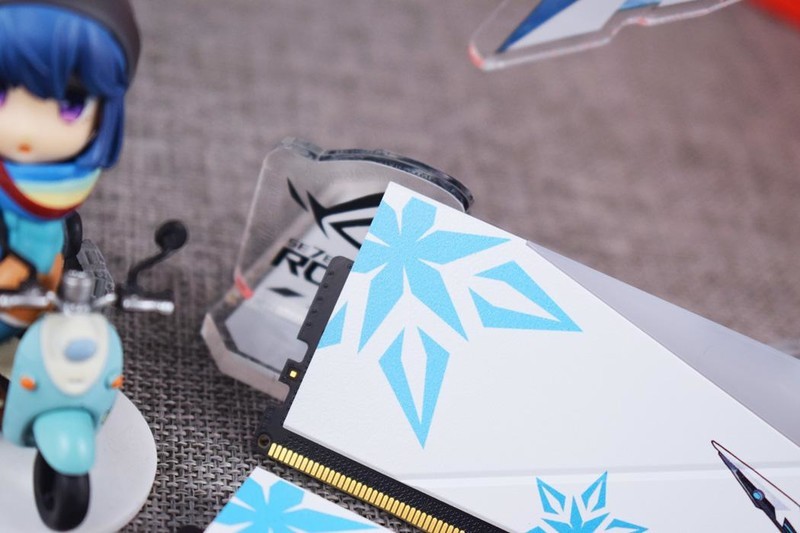 XPG龙耀LANCER吹雪联名内存DDR5 6000开箱试玩：高频低延迟+二次元