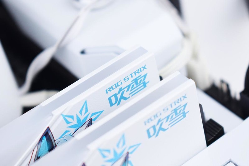 XPG龙耀LANCER吹雪联名内存DDR5 6000开箱试玩：高频低延迟+二次元