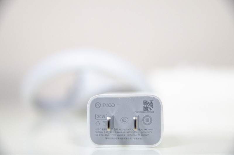 虚拟与现实的真实穿越，眼动&面部追踪的PICO 4 Pro让我爱不释手