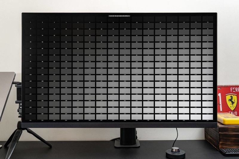 设计师如何管理色彩？一台专业显示器必不可少，明基PD3205UA评测