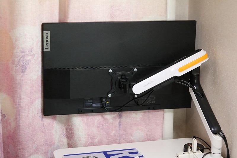 联想ThinkVision 27寸显示器，2K分辨率硬件防蓝光，内置2W音响