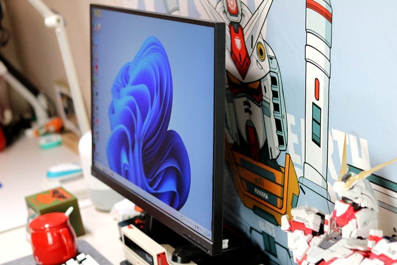 联想ThinkVision 27寸显示器，2K分辨率硬件防蓝光，内置2W音响