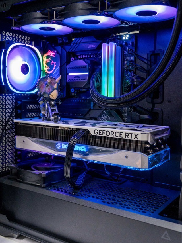 游戏党的双十二，13700K+RTX4080毕业黑色主机分享