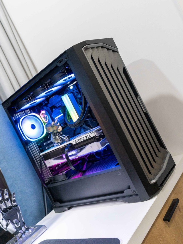 游戏党的双十二，13700K+RTX4080毕业黑色主机分享