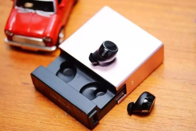 最近很火的蓝牙耳机，哪一款更值得买