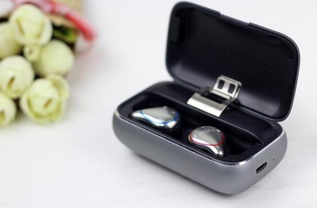 最近很火的蓝牙耳机，哪一款更值得买