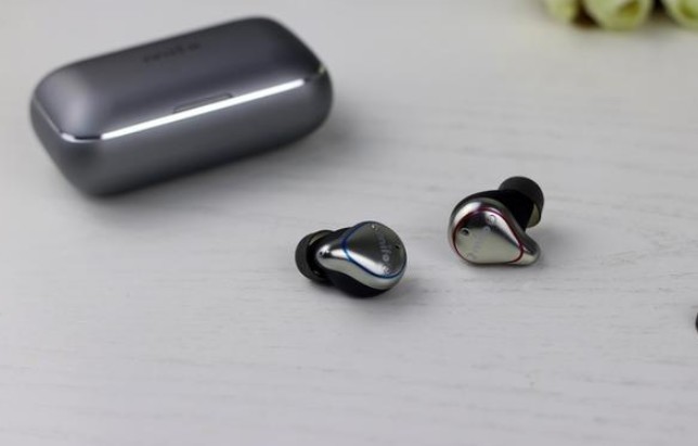 最近很火的蓝牙耳机，哪一款更值得买