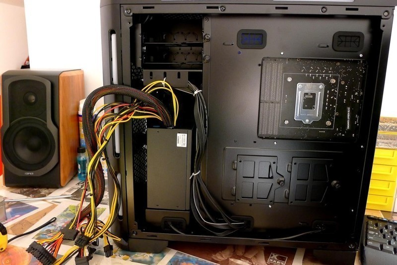 超越常规，电源前置分仓设计全面优化机箱散热！