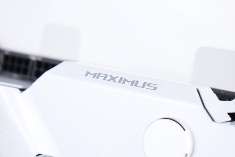 XPG龙耀LANCER吹雪联名内存DDR5 6000开箱试玩：高频低延迟+二次元