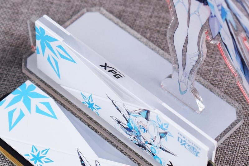 XPG龙耀LANCER吹雪联名内存DDR5 6000开箱试玩：高频低延迟+二次元