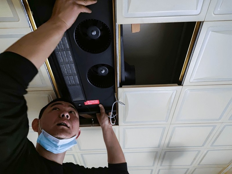 装修界老师傅推荐！入手欧普智擎浴霸，颜值、体验感翻了十倍