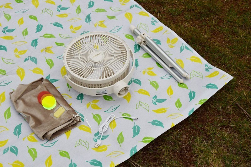 春夏季精致露营，幸福感装备怎么选？七彩叮当户外电扇上手体验