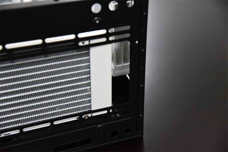 多模风扇组合享受清凉一夏---安钛克DP503雷电机箱升级装机分享