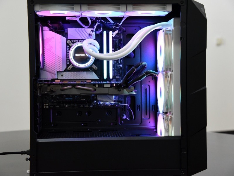 多模风扇组合享受清凉一夏---安钛克DP503雷电机箱升级装机分享