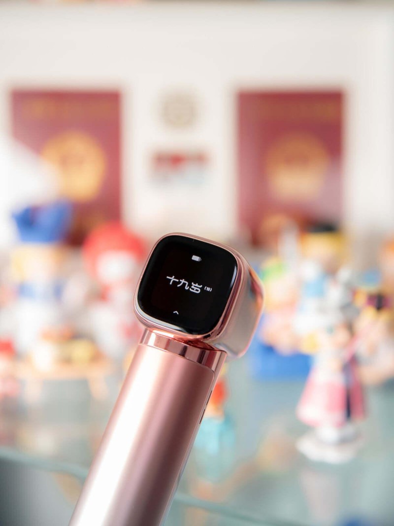 十九岁胶原锤射频美容仪：激活皮肤自修，除皱透亮提拉一机到位！