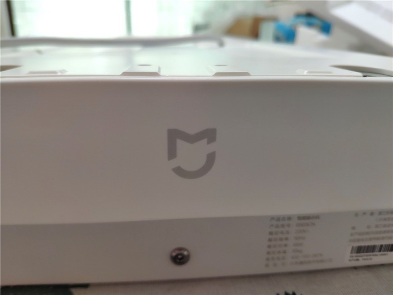 米家智能晾衣机 1S——您的生活好帮手，快速提升生活品质