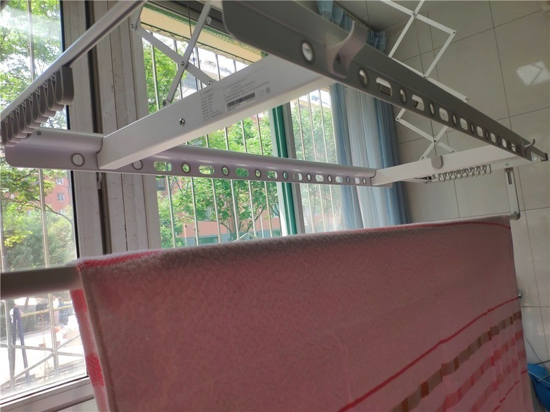 米家智能晾衣机 1S——您的生活好帮手，快速提升生活品质