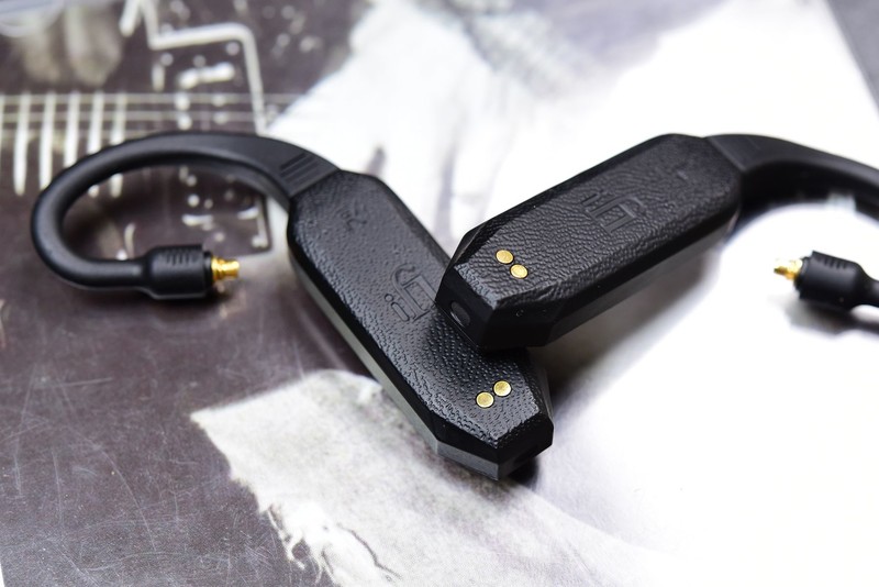 挂在耳朵上的便携解码耳放，HiFi耳机秒变TWS！iFi go pod上手