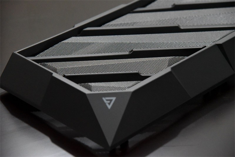 多模风扇组合享受清凉一夏---安钛克DP503雷电机箱升级装机分享