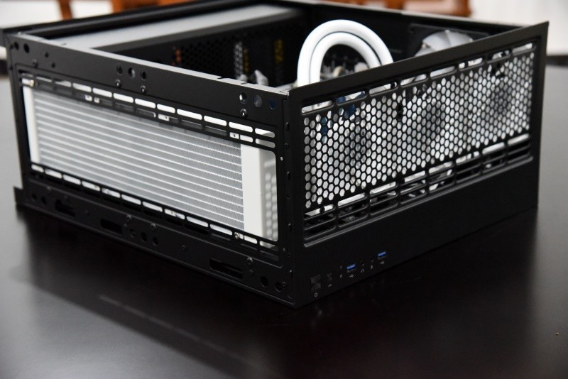 多模风扇组合享受清凉一夏---安钛克DP503雷电机箱升级装机分享