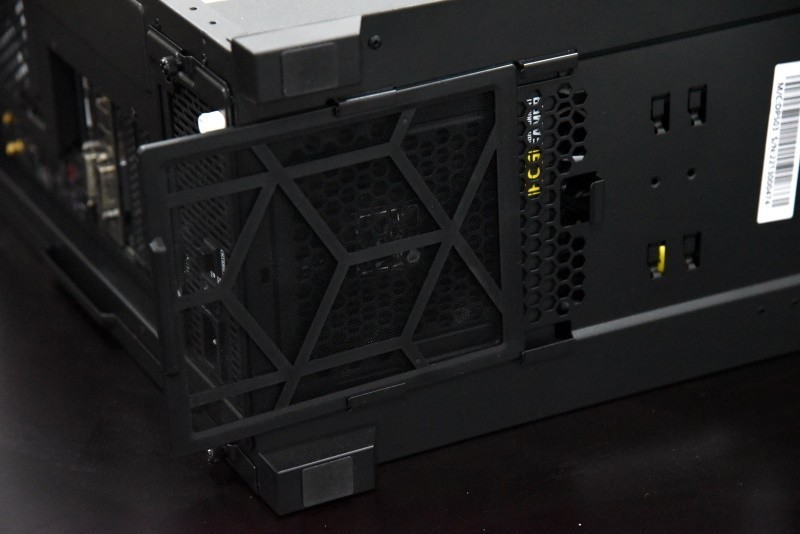 多模风扇组合享受清凉一夏---安钛克DP503雷电机箱升级装机分享