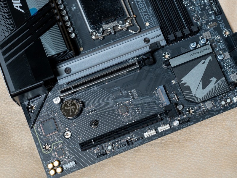 本站首晒，DDR5超频新选择，技嘉B760M AORUS PRO AX主板测评