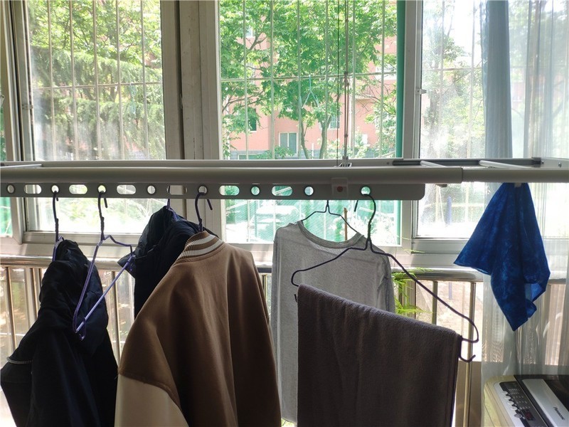 米家智能晾衣机 1S——您的生活好帮手，快速提升生活品质