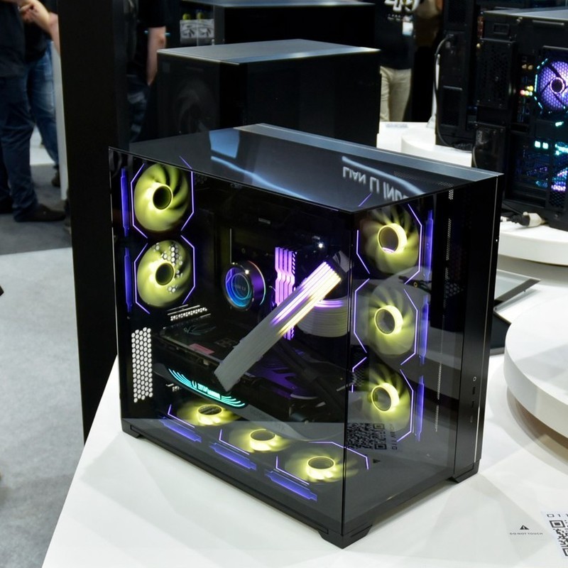 联力推出O11 VISION机箱：开启全新电脑构建体验