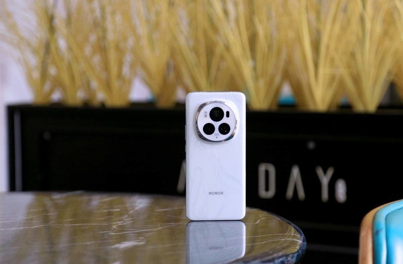 年中大促，是时候入手你的第一台荣耀Magic6 Pro！