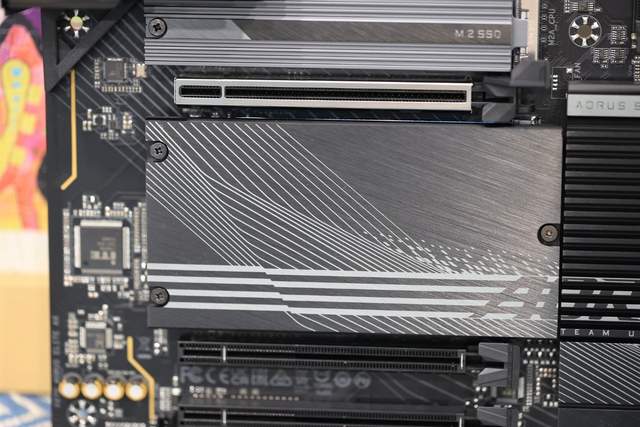 游戏性能飙升，全新座驾R5 7600X+技嘉小雕X670 AORUS ELITE AX评测体验