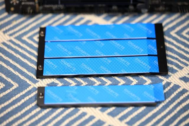 游戏性能飙升，全新座驾R5 7600X+技嘉小雕X670 AORUS ELITE AX评测体验