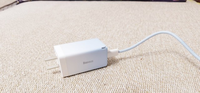 要颜值有颜值，要性能有性能的倍思65W氮化镓多口充电器