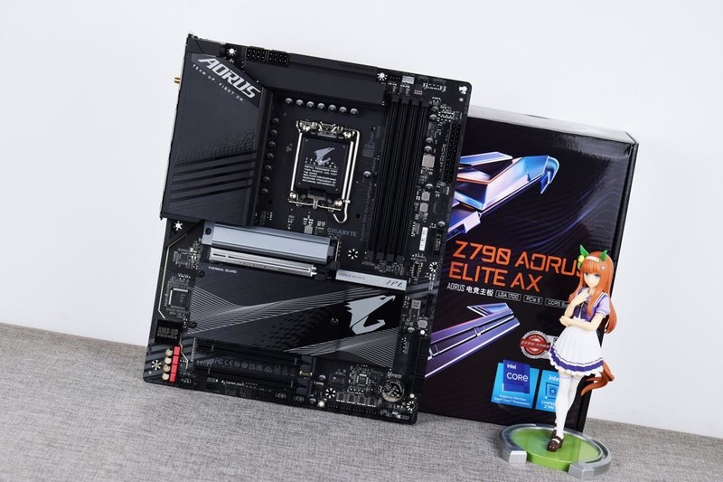 技嘉Z790 AORUS ELITE AX主板开箱拆解评测：玩的就是堆料