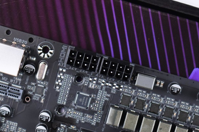 技嘉Z790 AORUS ELITE AX主板开箱拆解评测：玩的就是堆料